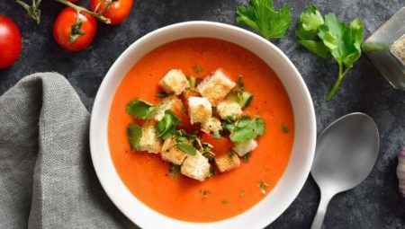 Sarımsaklı Domates Çorbası