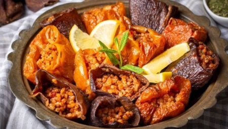 Zeytinyağlı Kuru Patlıcan Dolması Tanımı